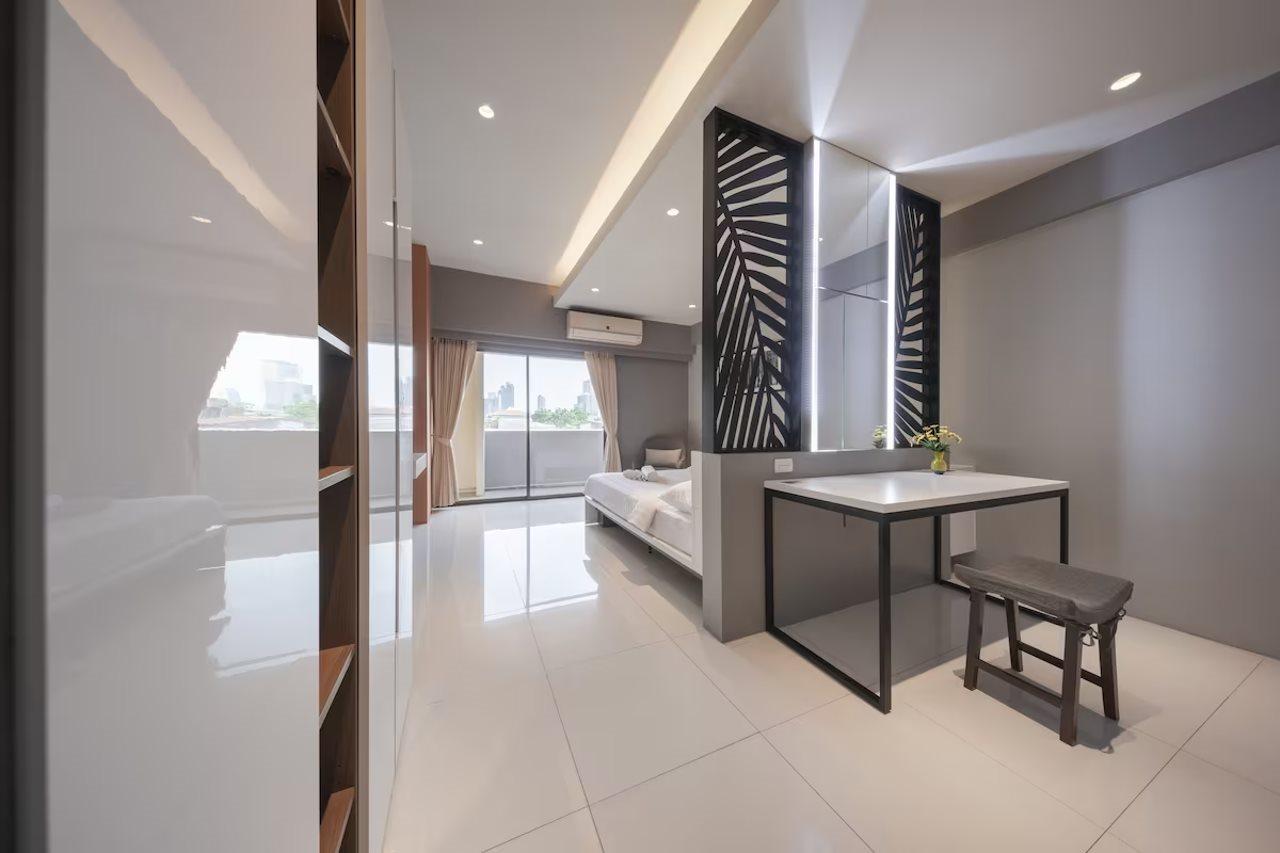 At115 By Rompo Mansion Hotel กรุงเทพมหานคร ภายนอก รูปภาพ
